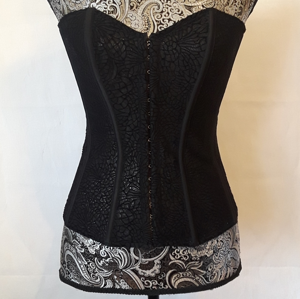 Maidenform Flocked Mesh Corset, Black, Size Small.